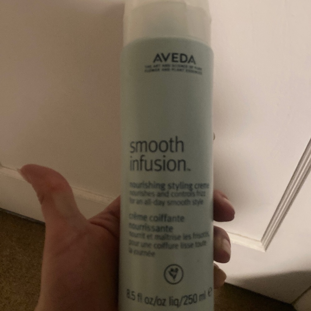 Aveda smooth infusion styling crème brand new